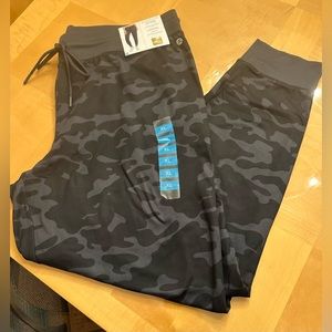 DANSKIN Sustainable soft joggers